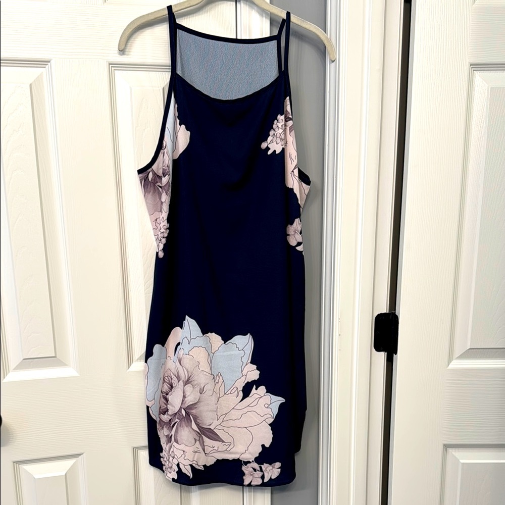 Women’s floral dress size Large